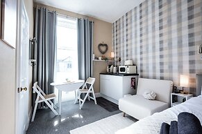 The Bayview Apart Hotel