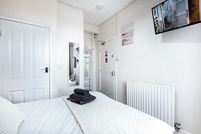 The Bayview Apart Hotel