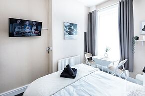 The Bayview Apart Hotel