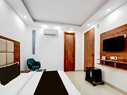 Collection O Hotel Evergreen