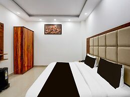 Collection O Hotel Evergreen