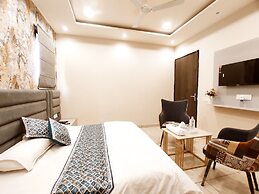 HOTEL MONDAY - Comfortable & Safe Stays