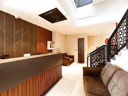 HOTEL MONDAY - Comfortable & Safe Stays