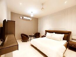 HOTEL MONDAY - Comfortable & Safe Stays