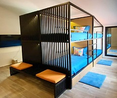 Hotel KERI INN
