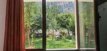 Xho's Forest Guest House