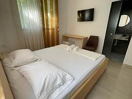 Xho's Forest Guest House