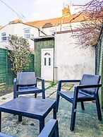 Sleeps 6 - Parking - Garden - Wifi - Bbq