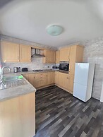 Sleeps 6 - St Helens - 50 Mins to Peak District