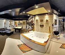 Mariaggi's Theme Suite Hotel & Spa