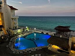 OCEAN FRONT APARTMENT CANCUN