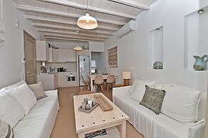 White Tinos Luxury Suites