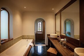 Sanctum Inle Resort