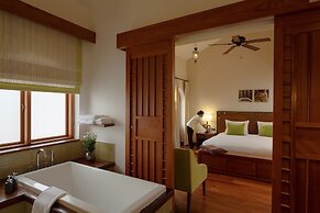 Sanctum Inle Resort