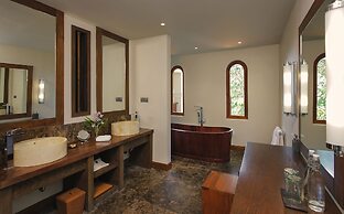 Sanctum Inle Resort