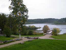 Mowat Landing Cottages