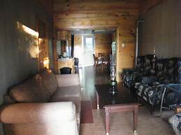 Mowat Landing Cottages