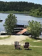 Mowat Landing Cottages
