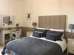 Bridge Farm Hotel