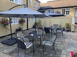 Bridge Farm Hotel