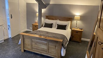 Bridge Farm Hotel