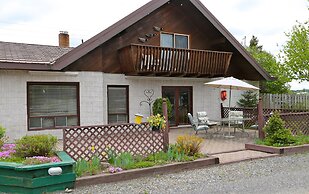 Arrowhead Inn by Baaman's