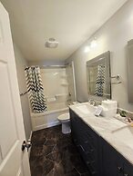Arrowhead Inn by Baaman's