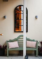 Eight at The Bakery B&B Tatsfield