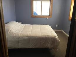 Waters Edge Motel