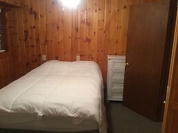 Waters Edge Motel