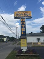 Waters Edge Motel
