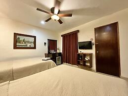 El Zaguán Colonial by GuruHotel