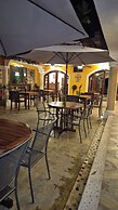 El Zaguán Colonial by GuruHotel