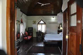The Old Courtyard Hotel