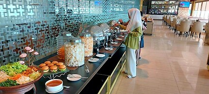 Grand Paragon