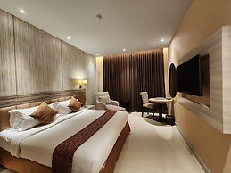 Grand Paragon