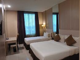 Grand Paragon