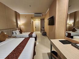 Grand Paragon