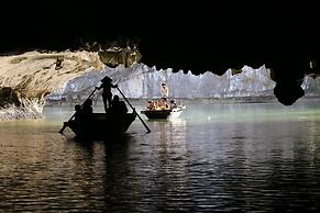 V'Spirit Cruises