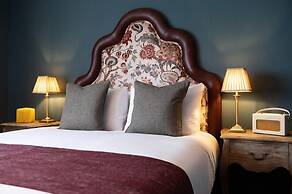 Bear Hotel