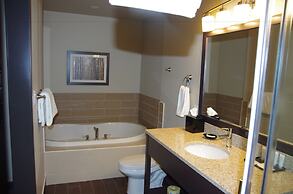 Best Western Plus Lacombe Inn & Suites