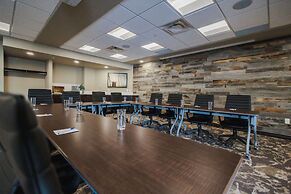 Best Western Plus Lacombe Inn & Suites