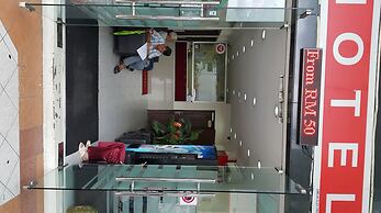 First and New Star Hotel