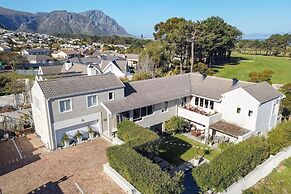 Hermanus Lodge on the Green