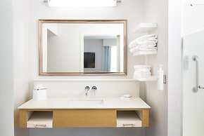 Hampton Inn & Suites La Crosse Downtown
