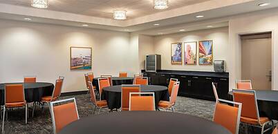 Hampton Inn & Suites La Crosse Downtown