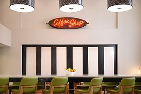 Hampton Inn & Suites La Crosse Downtown