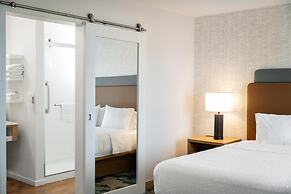 Hampton Inn & Suites La Crosse Downtown