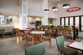 Hampton Inn & Suites La Crosse Downtown