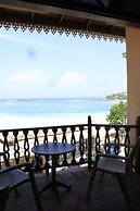 Neptune Bay Hotel